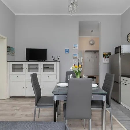 Polnocna Sypialnia, Taras & Parking By Renters Appartement Darłowo