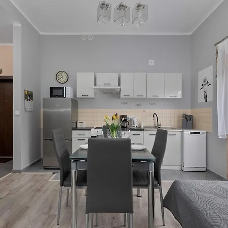 Polnocna Sypialnia, Taras & Parking By Renters *